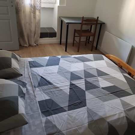 Chambres Meublees Et Spacieuses LʼIsle-Jourdain Exteriér fotografie